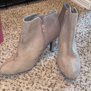 ❗️CLOSET CLEAN OUT❗️ Booties